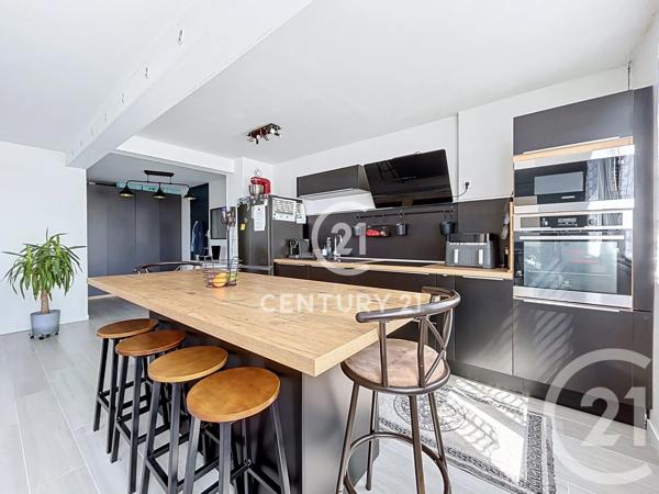 Appartement F5 à vendre  5 pièces - 97,96 m 2   DEUIL LA BARRE  - 95