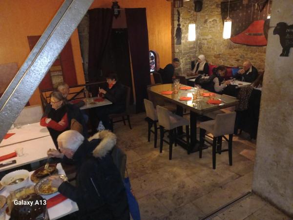 Restaurant Secret connu d'une clientèle prestigieuse à vendre !