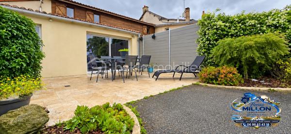 Et si votre prochaine maison était celle où l’on prend enfin le temps de vivre ? 🌿
À Pugny (79320), à seulement 5 minutes de Moncoutant-sur-Sèvre, se cache cette longère d’environ 190 m², implantée sur un terrain clos d’environ 1 850 m².

Dès que l’on entre, le charme opère.

On découvre une grande pièce de vie, chaleureuse et lumineuse, où la cheminée, les poutres apparentes et les beaux volumes donnent immédiatement envie de s’installer. Au-dessus, une mezzanine d’environ 14 m² prolonge l’espace et offre ce petit coin supplémentaire que chacun pourra s'approprier : lecture, bureau, détente…

La visite se poursuit vers une grande cuisine aménagée et équipée, pensée comme une véritable pièce à vivre, avec suffisamment d’espace pour cuisiner, partager et recevoir.

Juste à côté, une pièce supplémentaire avec accès direct à la terrasse ouvre encore le champ des possibles : salle de jeux, bureau, espace détente ou chambre d’appoint… À chacun d’imaginer son usage.

Et lorsque les beaux jours arrivent, il suffit d'ouvrir pour passer directement dehors. ☀️

La terrasse exposée plein sud devient alors le prolongement naturel de la maison : repas en famille, soirées entre amis ou simplement quelques instants au calme.

Plus loin, le regard se porte vers le jardin arboré situé en fond de parcelle. Un bel espace de verdure où les enfants peuvent jouer, où l’on peut jardiner, installer des jeux ou tout simplement profiter de la campagne. 🌳

Côté nuit, la maison offre 4 chambres dont une au rez-de-chaussée, ainsi qu’une salle d’eau, une salle de bain et une buanderie, permettant d'accueillir confortablement toute la famille.

Et cette propriété réserve encore de beaux volumes avec ses dépendances, son préau et son grand hangar d'environ 200 m², accessibles à l’arrière de la maison. De quoi répondre à de nombreux besoins de stockage, de bricolage ou à différents projets.

Pour le confort au quotidien, la maison bénéficie d’un chauffage au sol alimenté par une pompe à chaleur.

✨ Une maison où l’on retrouve le charme de l’ancien, de beaux volumes, de grands espaces extérieurs et surtout cette sensation agréable d’être à la campagne tout en restant à seulement quelques minutes de Moncoutant-sur-Sèvre.

190 m² habitables • 8 pièces dont mezzanine de 14 m² • 4 chambres • Terrain d'environ 1 850 m² • Hangar d'environ 200 m² • Terrasse plein sud

💰 Prix HAI : 200 000 €

Honoraires à la charge du vendeur

📞 Renseignements & visites

Florian MILLON – BSK Immobilier
📱 06 98 63 43 18
📧 f.millon@bskimmobilier.com

🤝 Vous connaissez quelqu’un susceptible d’être intéressé par cette maison ?
Devenez apporteur d’affaires et bénéficiez de 10 % de mes honoraires HT.*