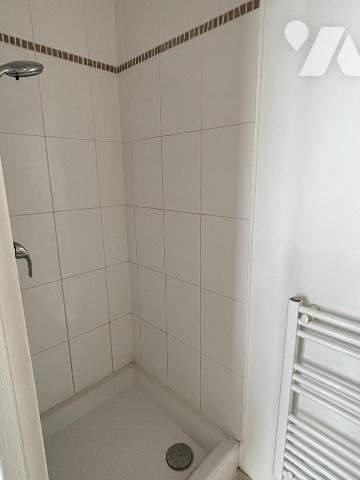 ROUBAIX Appartement T4 récent + parking 
