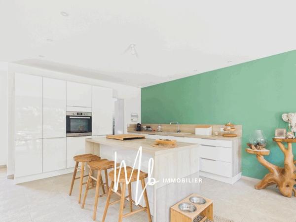 LE BRUSC – VILLA NEUVE 2024 DE PLAIN-PIED – DPE A/A – PORT ET PLAGES À PIED