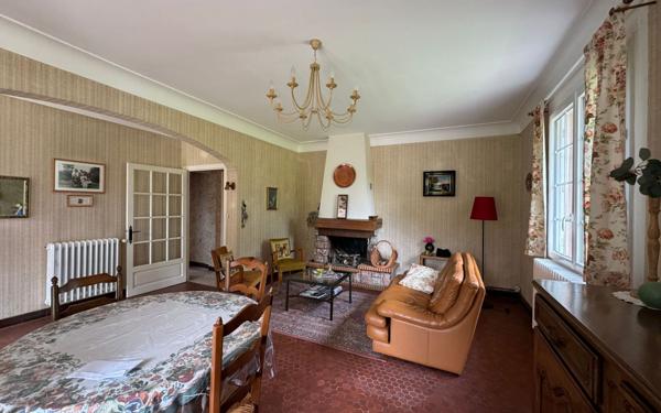 Maison à vendre    7 pièces •  Chassenon