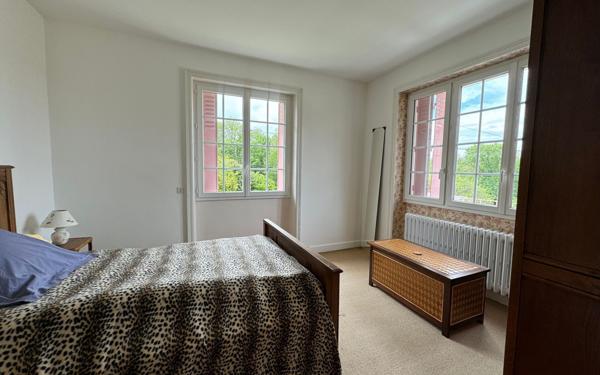 Maison à vendre    7 pièces •  Chassenon