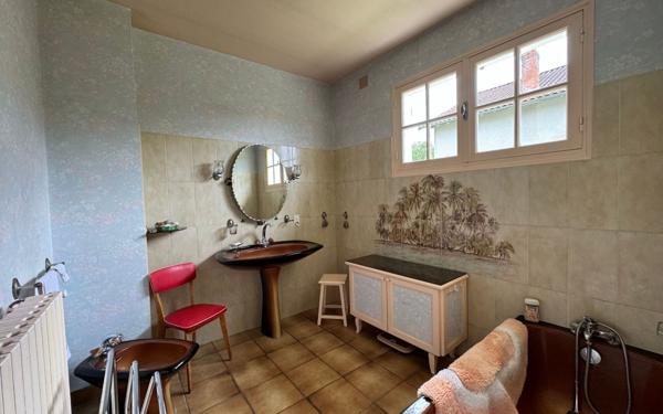 Maison à vendre    7 pièces •  Chassenon