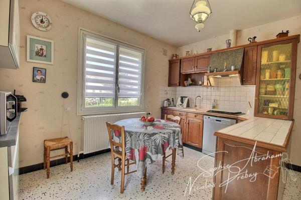 Maison sur sous-sol total avec jardin clos