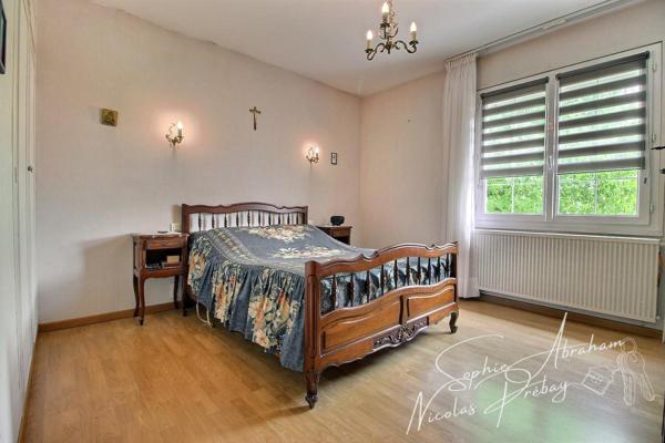 Maison sur sous-sol total avec jardin clos