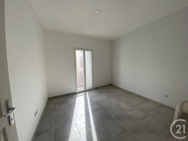 Immeuble à vendre  320 m2 MONTAGNAC - 34