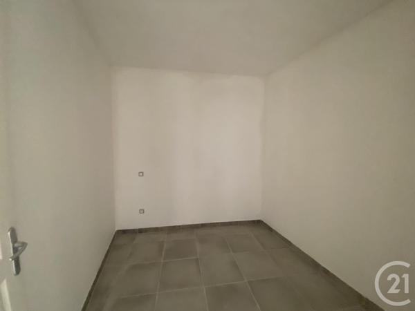 Immeuble à vendre  320 m2 MONTAGNAC - 34