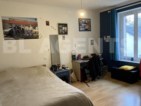 MAISON DE VILLE AVEC GARAGE