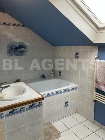 MAISON DE VILLE AVEC GARAGE