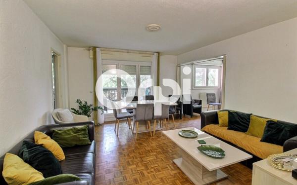 Appartement à vendre    4 pièces • 78,43 m2 Marseille 11