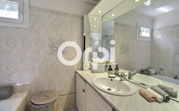 Appartement à vendre    4 pièces • 78,43 m2 Marseille 11