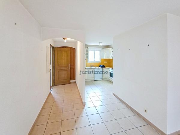APPARTEMENT T3 AVEC TERRASSE DANS RESIDENCE SECURISEE AU PREMIER ETAGE