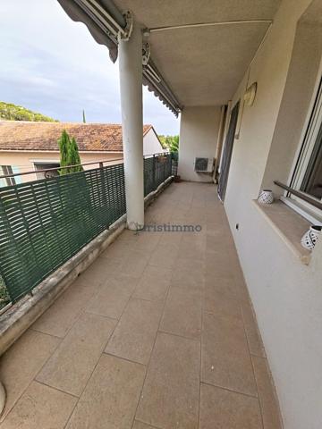 APPARTEMENT T3 AVEC TERRASSE DANS RESIDENCE SECURISEE AU PREMIER ETAGE