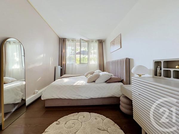 Appartement F4 à vendre  4 pièces - 74,04 m 2   LE PECQ  - 78