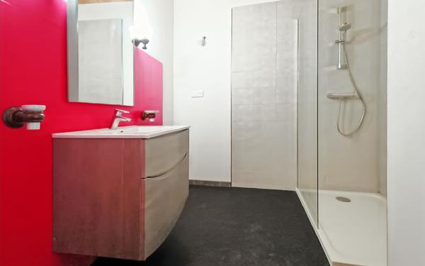 Maison à vendre    2 pièces •  Villeneuve