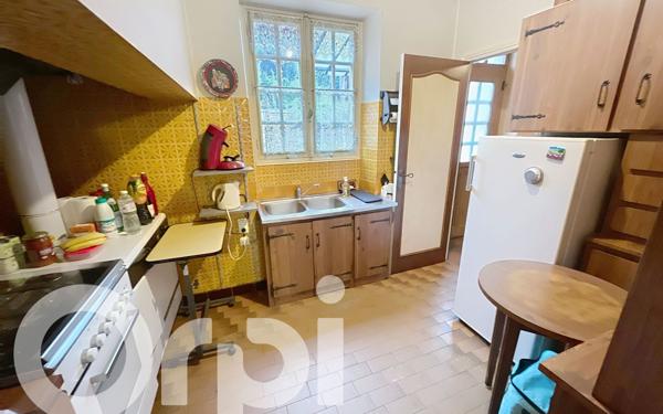 Maison à vendre    8 pièces •  Brive-la-Gaillarde