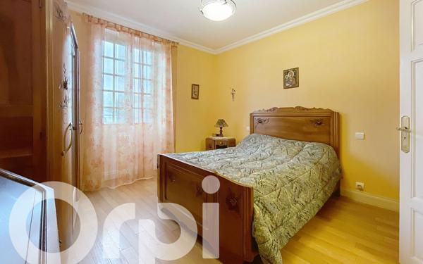 Maison à vendre    8 pièces •  Brive-la-Gaillarde