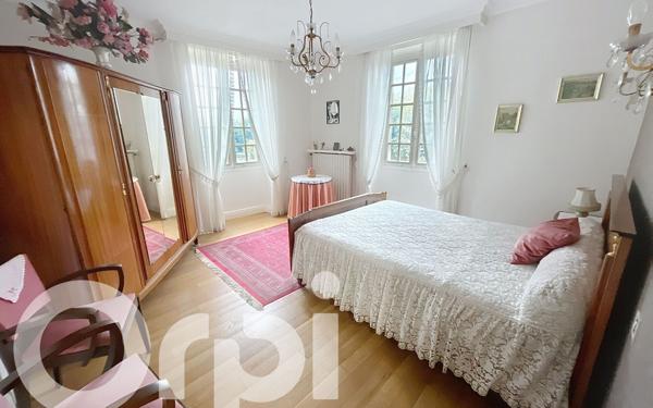 Maison à vendre    8 pièces •  Brive-la-Gaillarde