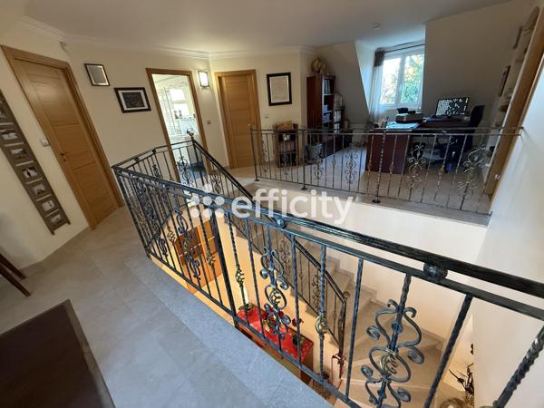 Maison 7 pièces - 194 m²