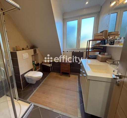 Maison 7 pièces - 194 m²