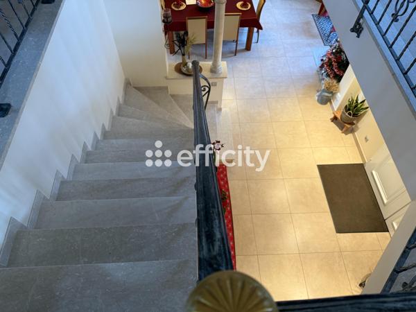 Maison 7 pièces - 194 m²