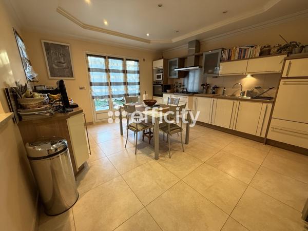 Maison 7 pièces - 194 m²