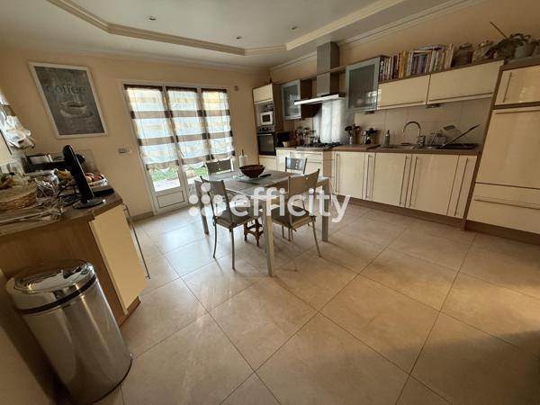 Maison 7 pièces - 194 m²