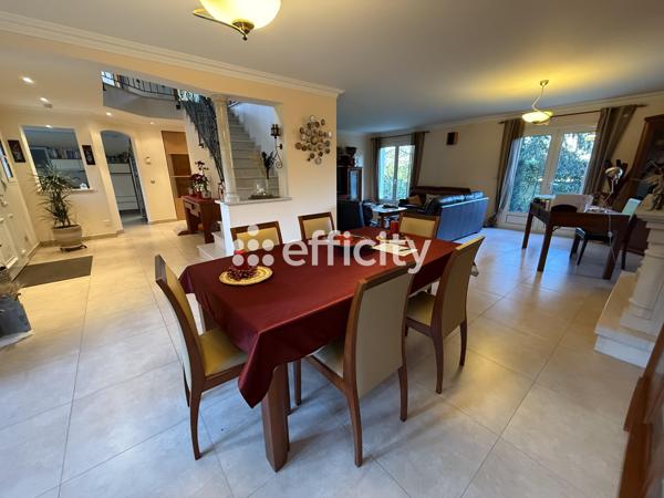 Maison 7 pièces - 194 m²