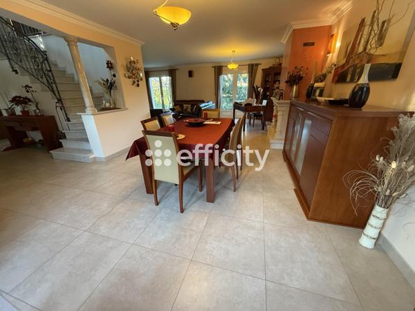 Maison 7 pièces - 194 m²