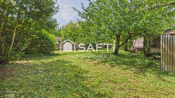 Maison T6 à RÉNOVER - 4 Chambres - 2 Garages - Jardin