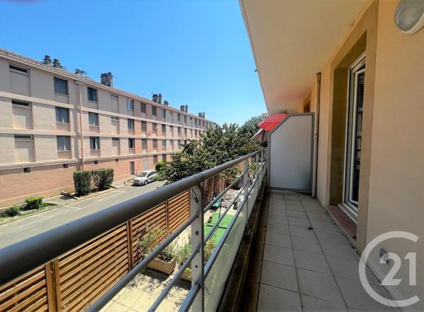 Appartement T3 à vendre  3 pièces - 69 m2 PERTUIS - 84