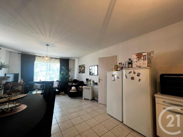 Appartement T3 à vendre  3 pièces - 69 m2 PERTUIS - 84