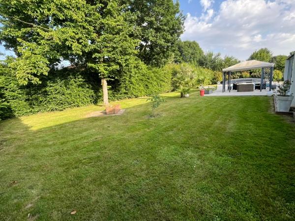 Châtillon-sur-Chalaronne (01400) Très belle maison individuelle