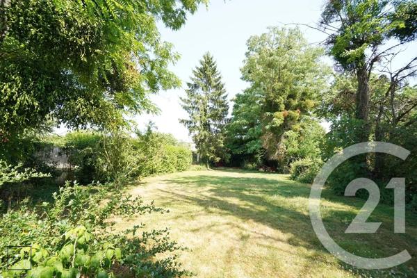 Maison à vendre  8 pièces - 361 m 2   MAREUIL LES MEAUX  - 77