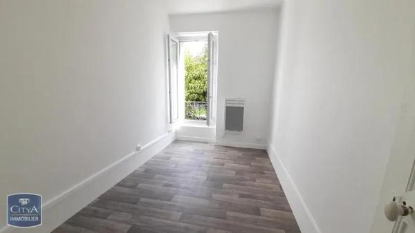 Appartement à louer 3 pièces 44.26m² Corbeil-Essonnes (91100)