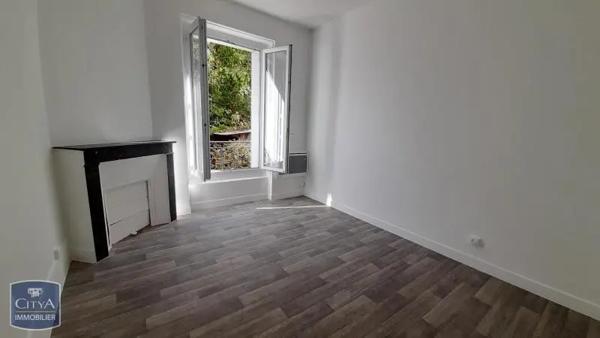 Appartement à louer 3 pièces 44.26m² Corbeil-Essonnes (91100)