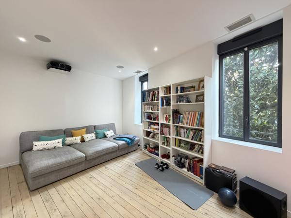 Maison 6 pièce(s) 5 chambre(s) 179 m²