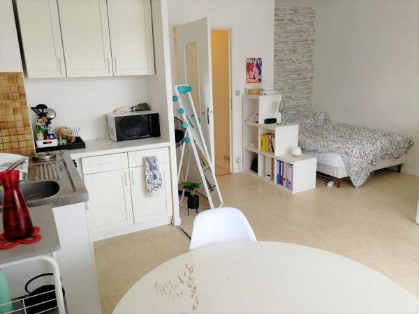 À VENDRE NANTES SAINT-FELIX/ERDRE LUMINEUX APPARTEMENT TYPE 1 AVEC BALCON ET PARKING