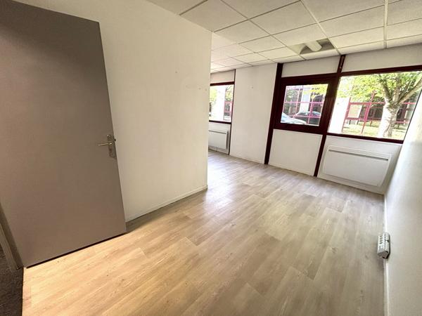 BUREAUX PONTOISE RDC - 70M²