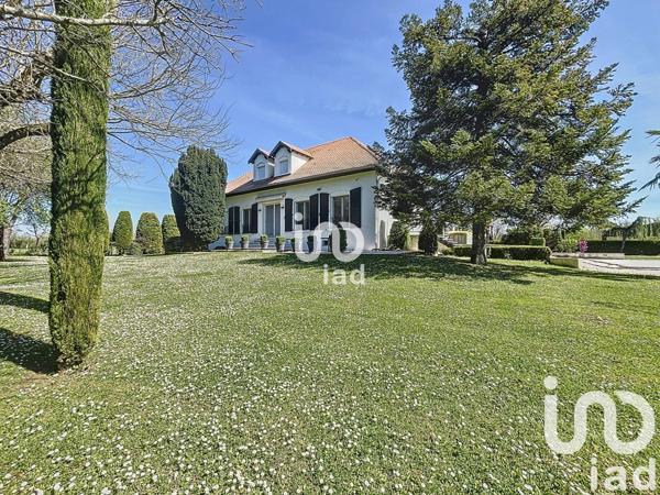 Maison 10 pièces de 250 m² à Caussade (82300)
