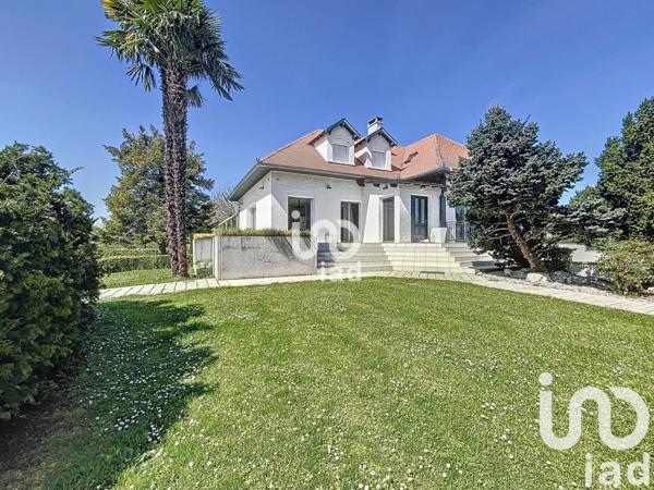 Maison 10 pièces de 250 m² à Caussade (82300)