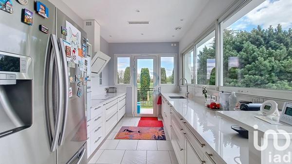 Maison 10 pièces de 250 m² à Caussade (82300)