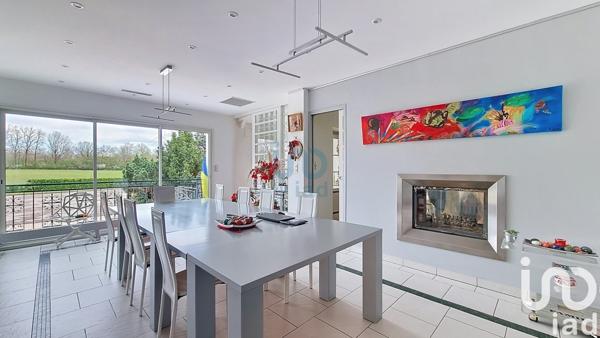 Maison 10 pièces de 250 m² à Caussade (82300)