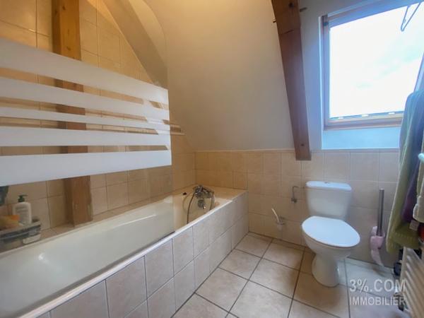 3%COM Joli F4 au centre de Hochfelden avec balcon - garage et cave Hochfelden (67270)