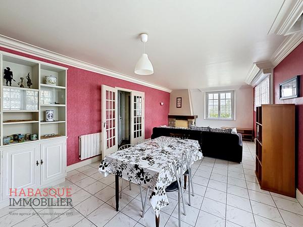 IMMEUBLE 310 M² , Lesneven
