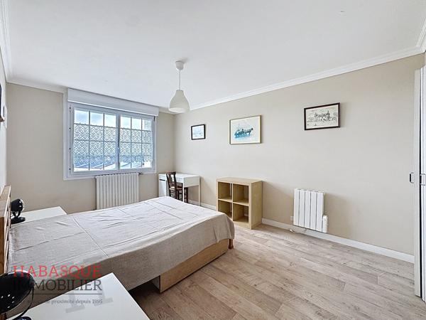 IMMEUBLE 310 M² , Lesneven