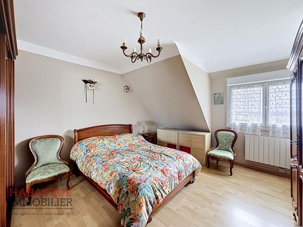 IMMEUBLE 310 M² , Lesneven