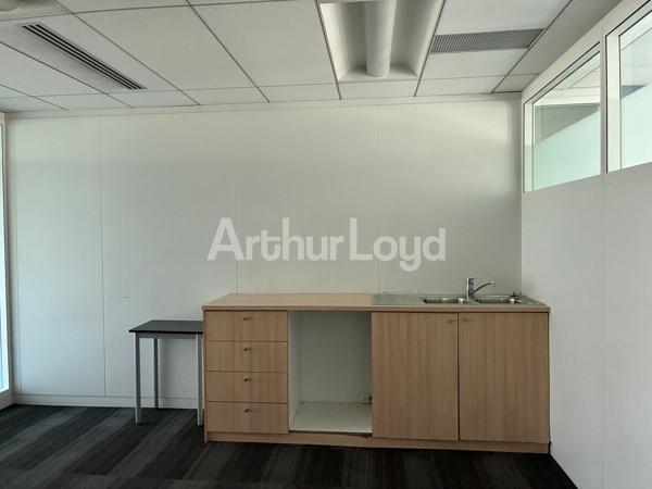 Bureaux à louer à La Madeleine - Immeuble de standing à proximité d'Euralille