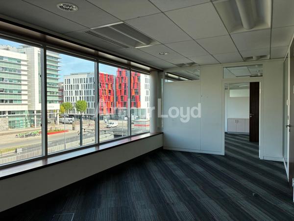 Bureaux à louer à La Madeleine - Immeuble de standing à proximité d'Euralille